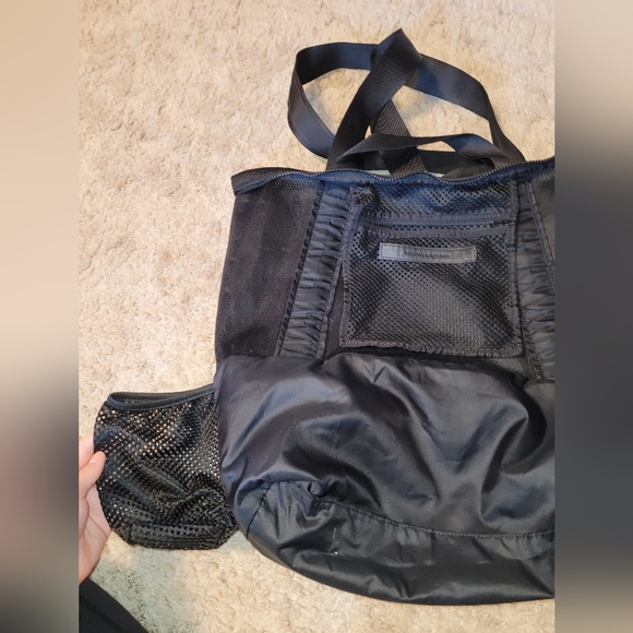 lululemon workout tote - Picture 4 of 10